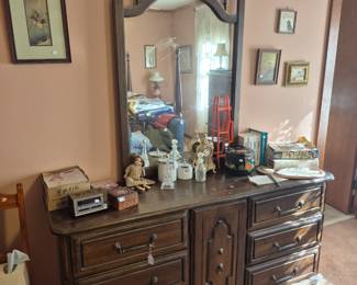 1960's dresser