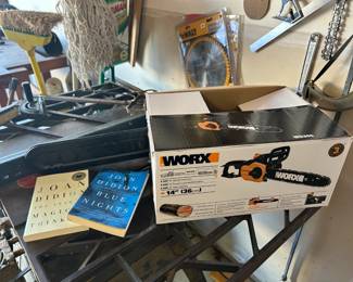 Books Worx Saw