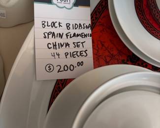Block Bidasoa Spain Flamenco China Set 
