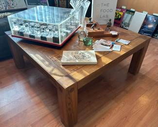 Contant Ball Coffee Table