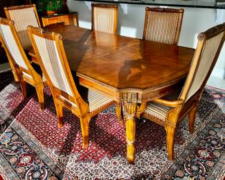 Dining Room Table & 6 Chairs