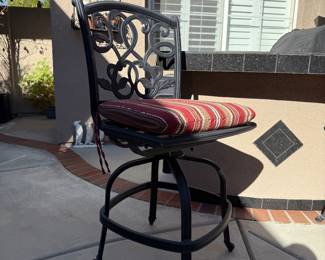 Swivel outside patio stool w/ cushion. NO RUST (3 available)
