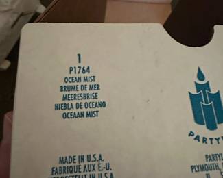 PartyLite Ocean Mist Scented Candle in Glass Holder second image