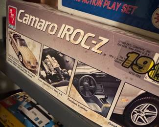 AMT ERTL Camaro IROCZ Model Kit