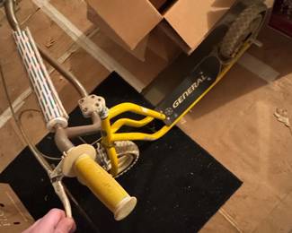 General Sidekick BMX Scooter