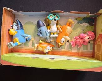 Bluey Family  Friends Pack Figures