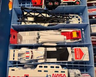 Matchbox Highway Truck Case with Mini Die Cast Trucks including BJ The Bear Kenworth K fifth image