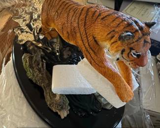 Lenox River of the Tiger Majestic Figurine second image