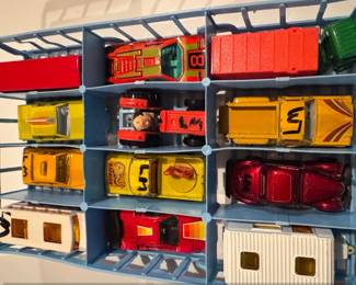 Vintage Matchbox Carry Case with Assorted DieCast Cars  second image