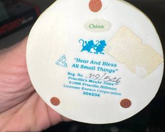 Priscillas Mouse Tales Hear And Bless All Small Things Figurine second image