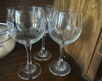 Clear Glass Wine Glasses