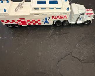 Matchbox Convoy Peterbilt NASA Tracking Vehicle CY
