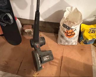 Black Decker . HP High Torque Gear Drive Electric String Trimmer