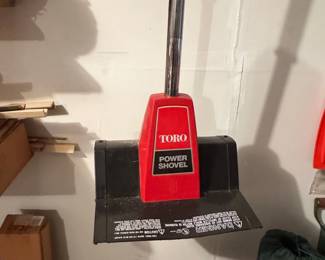 Toro Power Shovel