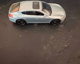 Maisto Porsche Panamera Turbo Silver Scale Diecast Model Car