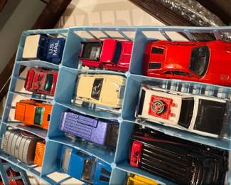 Vintage Matchbox Carry Case with Assorted DieCast Cars  third image