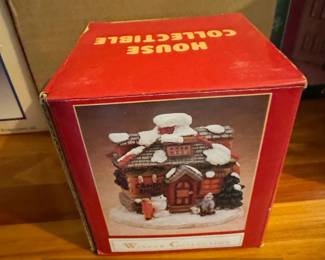 Windsor Collection Candy Shop Collectible House