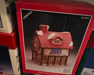 Candlewick Inn Bisque Porcelain Lighted Building