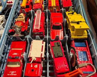 Vintage Matchbox Official Collectors Carry Case with Assorted DieCast Emergency and Military Vehicles third image