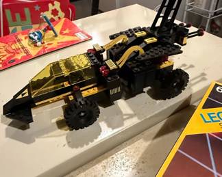 LEGO Blacktron Battrax second image