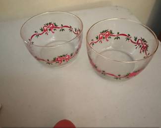 Vintage Arbys Christmas Holly and Ribbon Glasses Set of