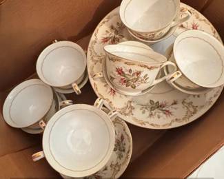 Kings Court China Rose Bud Pattern Tea Set