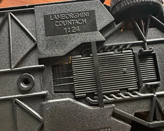 Revell Lamborghini Countach Scale Model Car second image
