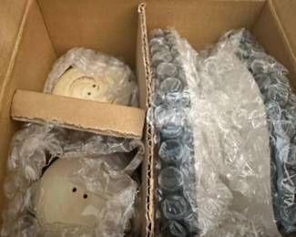 Lincolnshire Rooster Salt and Pepper Shakers with Napkin Holder