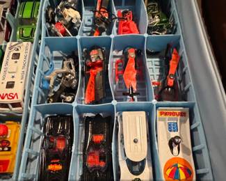 Matchbox Official Collector Case with Assorted DieCast Vehicles fifth image