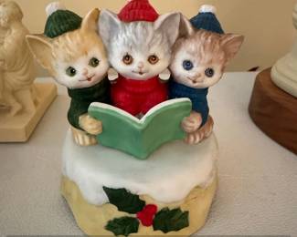 Enesco Calico Kittens Caroling Kittens Figurine