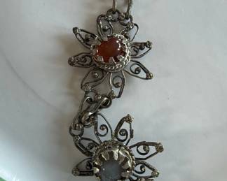 Vintage SilverTone Filigree Bracelet with Carnelian and Agate Cabochons second image