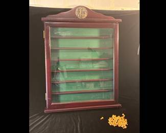 Golf ball display case