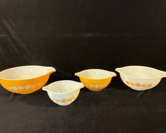 Vintage Pyrex Nesting Bowls
