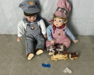 another set of dolls 