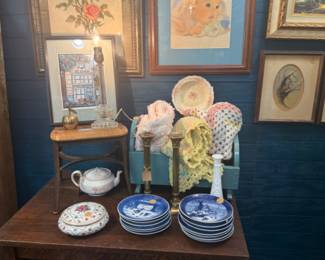 framed art, blue and white dishes, tea pot, wood side table