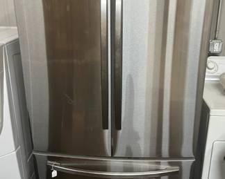 Side by side fridge and freezer