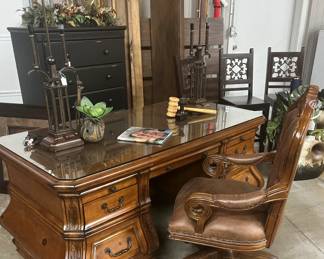 Fantastic glass top desk