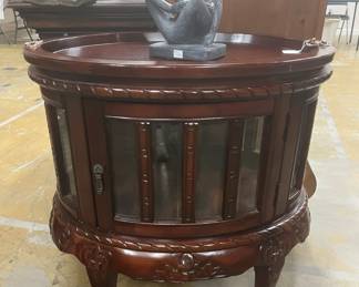 Round cabinet with top tray 