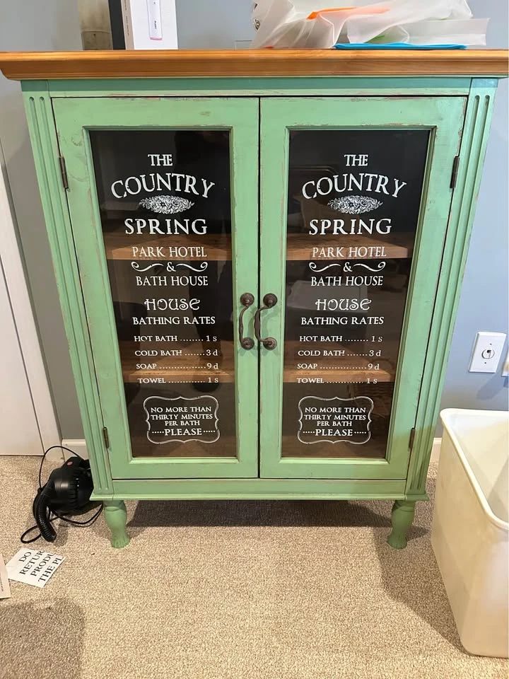 Beautiful Display Cabinet!