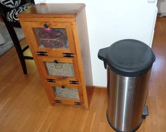 PINE VEGIE HOLDER / GARBAGE CAN