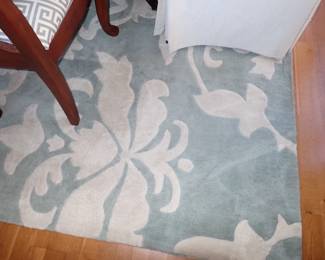 AREA RUG