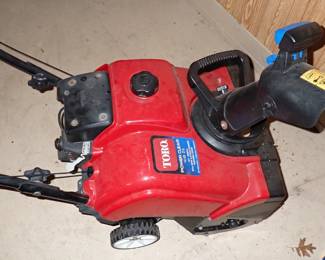 TORO SNOW BLOWER