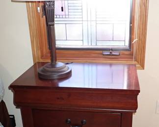 NITE STAND - LAMP