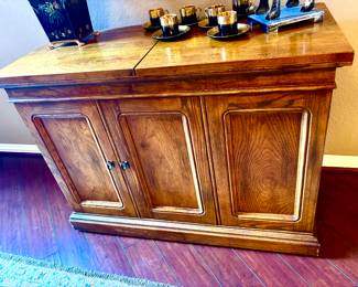 Versatile rolling server