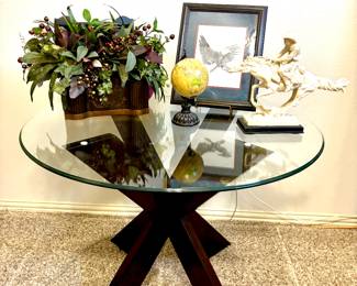 Modern black base/glass top round table