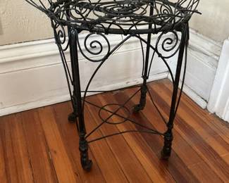 Small French wire plant stand 