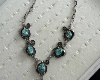 Navajo turquoise necklace 