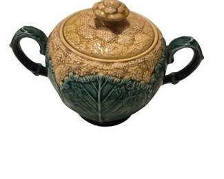 Wedwood Cauliflower Ware Covered Sugar Bowl