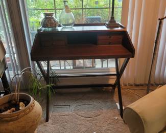 writing desk