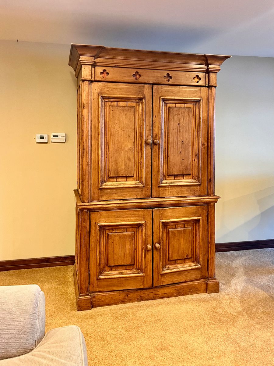 Vtg. hand made cabinet w/4 stain glass cutouts that light up and pull out drawers - approx 7' tall by 26" wide